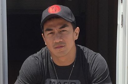 Joe Taslim Bangga Sang Kakak Ikut Main di Film 'Chrisye', Apa Perannya?