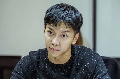 Pakai Mantel Bulu Tebal, Gantengnya Senyum Lee Seung Gi di 'Hwayuki'