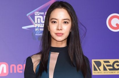 Awas Terpesona Cantiknya Song Ji Hyo Dandan Bak Putri di 'Assistant Manager B'
