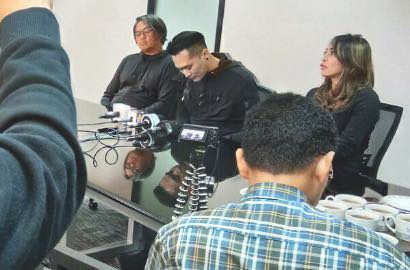 Demian Aditya Dibully Netizen, Istri Edison: Yang Sabar Ya
