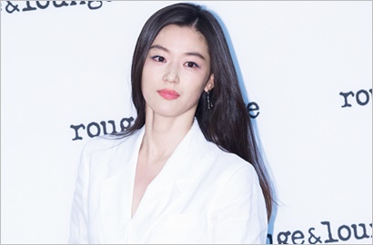 Vakum karena Hamil Anak Kedua, Jun Ji Hyun Kepergok Asyik Kencan Bareng Suami