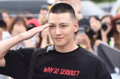 Tebar Senyum Manis, Gantengnya Ji Chang Wook Pamer Foto Saat Wamil