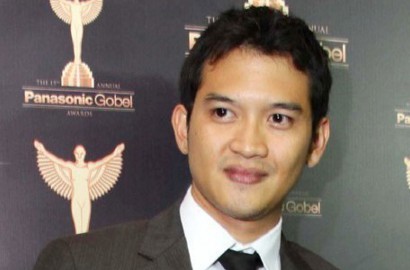 Rezky Aditya 'Terciduk' Bareng Wanita Cantik, Netter Seret Mantan Suami Ely Sugigi