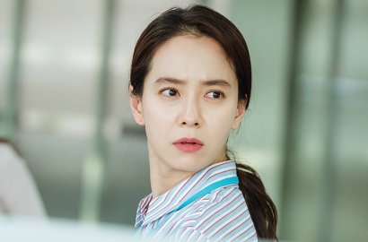 Song Ji Hyo Pamer Sibuknya Jadi Pegawai Kantoran di 'Assistant Manager B'