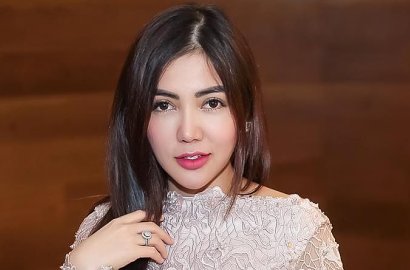 Bella Shofie Bikin 'Survei' Soal Berat Badannya, Netter Malah Salfok Bahas Leher