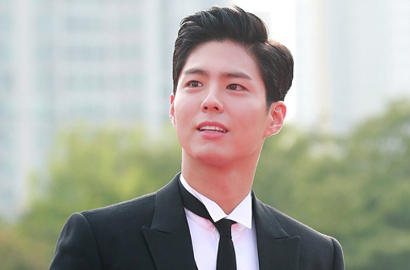 Promosikan Wisata Korea, Park Bo Gum Terima Penghargaan dari Menteri