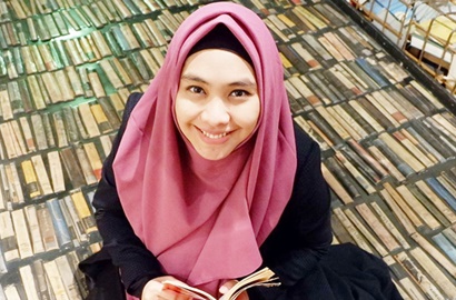 Tampilkan Perut Buncit saat Pemotretan, Oki Setiana Dewi Tuai Pro dan Kontra