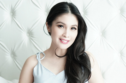 Unggah Foto Cantik di Depan Pohon Natal, Sandra Dewi Ngaku Senang Ketemu Sosok Ini