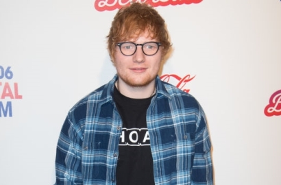Buat Jaga-Jaga, Ed Sheeran Ngaku Punya Lagu untuk OST 'James Bond'
