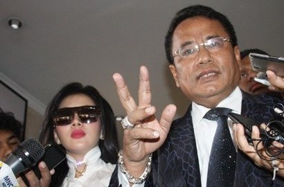 Wow, Hotman Paris Bakal Undang Syahrini dan Mantan Kekasihnya di 'Hotman Paris Show'?