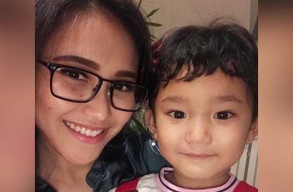 Tak Gelar Pesta Mewah, Ayu Ting Ting Cuma Bakal Lakukan Ini Saat Bilqis Ultah