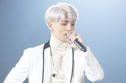 Soroti Foto-Foto Banner Fans yang Diunggah Jonghyun, Netter Makin Sedih