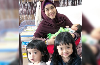 Mirip Banget, Wajah Tiga Anak Oki Setiana Dewi saat Baru Lahir Susah Dibedakan