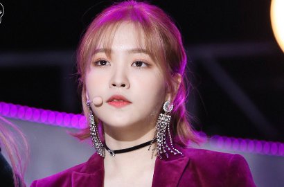 Dekat Banget, Yeri Tak Bisa Tahan Tangis di Prosesi Pemakaman Jonghyun