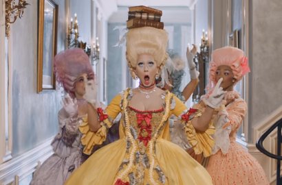 Katy Perry Selamatkan Diri dari Pangeran Gendut di MV 'Hey Hey Hey'