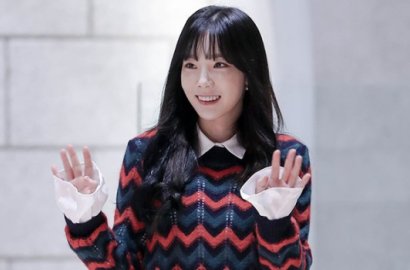 Kenang Mendiang Jonghyun di Konser Spesial Natal, Tae Yeon Janjikan Hal Ini