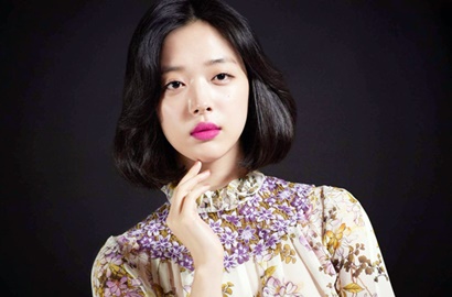 SM Masih Berduka, Sulli Disebut Cari Perhatian Unggah Foto Tiduran Seksi