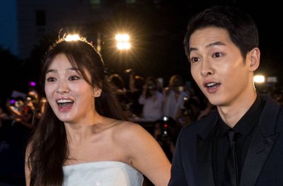 Romantisnya, Song Song Couple Kepergok Asyik Kencan di Malam Natal