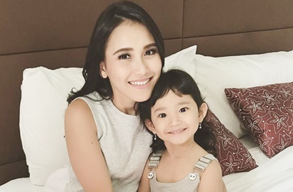 Teteskan Air Mata Saat Rayakan Ultah Bilqis, Ayu Ting Ting Bikin Netter Nangis