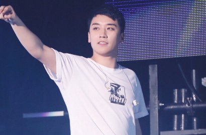 Hadiri Pembukaan Kelab Malam di Tiongkok, Seungri Tunjukkan Aksi Keren Nge-DJ