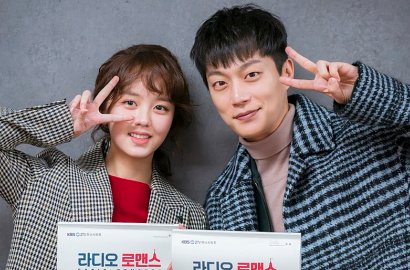 Manisnya Kim So Hyun - Yoon Doo Joon Ciuman Bibir di Teaser 'Radio Romance'