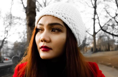 Liburan ke London, Rina Nose Ditemani Cowok Misterius?