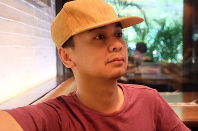 Unggah Foto Syuting 'Target', Raditya Dika Bikin Salfok Ngetag Akun Fanbase Song Joong Ki