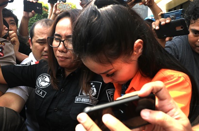 Jennifer Dunn Nangis Histeris Hingga Pamer Senyuman, Depresi Atau Pengaruh Narkoba?