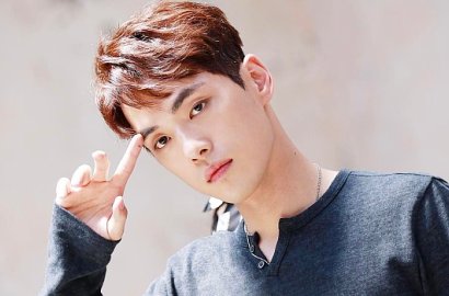 Cerianya Kim Jung Hyun cs Narsis Bareng di Sesi Baca Naskah 'Laughter in Waikiki'