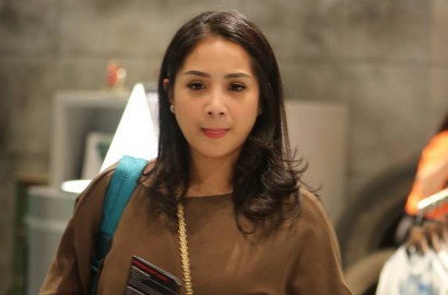Nagita Pakai Kaos Tengkorak Rp 8 Juta Dipuji Mirip Kate Middleton, Netter Ingatkan Soal Amal