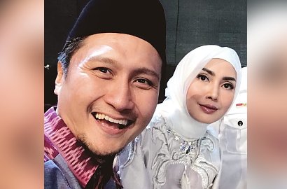 Promo Acara Baru Saat Heboh Kabar Fenita Berhijab, Arie Untung Sukses Curi Perhatian