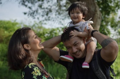 Makin Menggemaskan, Putri Kecil Rio Dewanto Pose Centil Bak Madam
