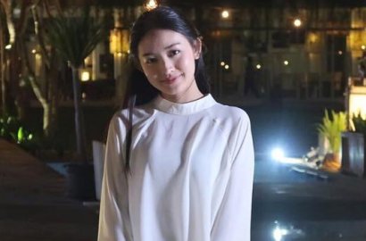 Cantiknya Natasha Wilona Pamer Bahu Mulus di Foto Ini, Netter: Bening Banget