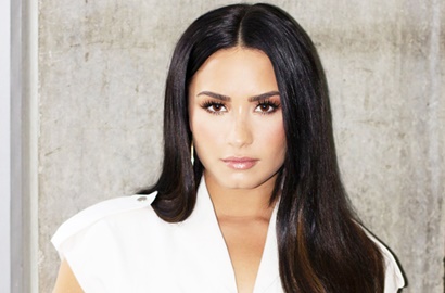 Seksi Pakai Baju Renang, Demi Lovato Curhat Soal Gangguan Makan