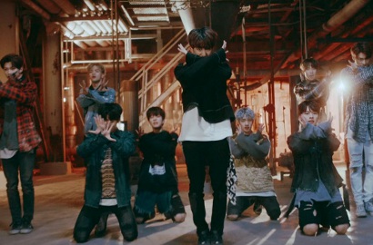 Rilis Mixtape Pre-Debut, Stray Kids Bikin Jantungan di Performance Video 'Grrr'