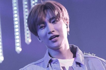 Pamer Foto Kocak Seolah Peluk Seseorang, Leeteuk SuJu Kode Pengen Punya Pacar?