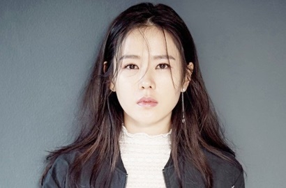 Akhirnya Comeback Drama, Son Ye Jin Siap Bintangi 'Pretty Noona Who Buys Me Food'