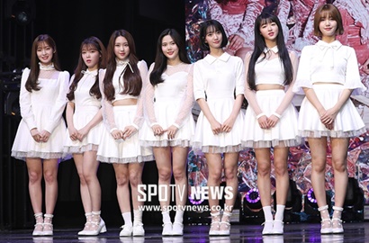 Rilis Album di Tengah Persaingan Ketat, Oh My Girl Berhasil Puncaki Tangga Lagu