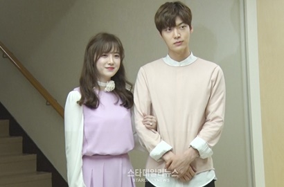 Hadiri Jumpa Pers 'Mystery Pink' Ku Hye Sun,  Ahn Jae Hyun Lakukan Hal Romantis Ini