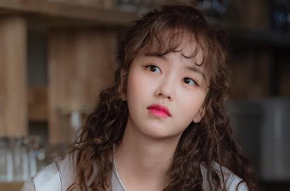 Posting Foto Adegan 'Radio Romance' Ini, Kim So Hyun Tuai Emoticon Cinta