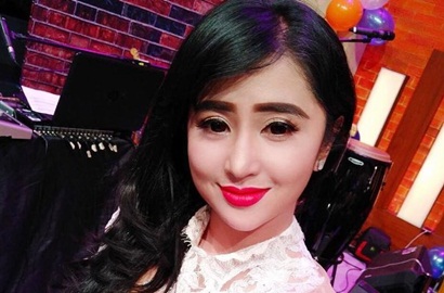 Dipanggil Sebagai Saksi Kasus TransJakarta, Ini Yang Bikin Bingung Dewi Persik