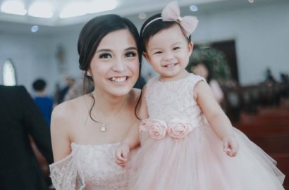 Bikin Takjub, Begini Gaya Lucu Putri Chelsea Olivia Belajar Masak di Usia Setahun