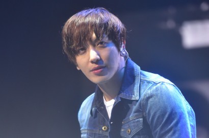 Kejutkan Member '2 Days 1 Night', Jung Yong Hwa CN Blue Sapa Fans Kuba