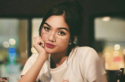 Mbah Mijan Minta Pakar Telematika Selidiki Video Mesum, 5 Foto Seksi Marion Jola Ini Membius Netter