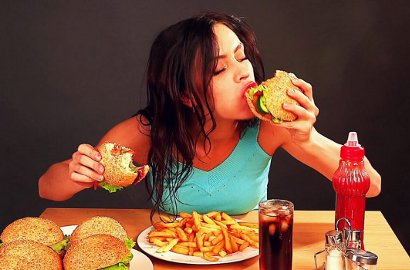 Suka Ngemil Tapi Takut Gemuk? Intip 8 Cara Asyik Atasi Keinginan Ngemil