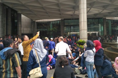 Gedung BEI Runtuh Jadi Trending Topik, Pemerintah Siap Tangung Biaya Pengobatan Pekerja