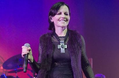 Mendiang Dolores O'Riordan Ternyata Pernah Mengalami Depresi dan Gangguan Bipolar