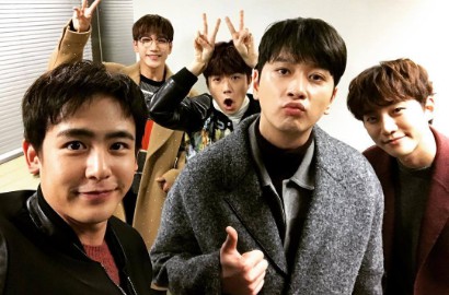 Wooyoung Perbarui Kontrak di JYP dan Ungkap Janji Para Member 2PM