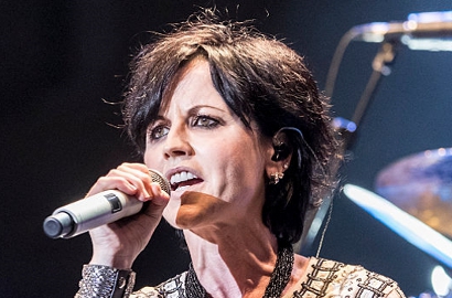 Hubungi Sang Sahabat Sebelum Meninggal, Ini Pesan Terakhir Dolores O'Riordan