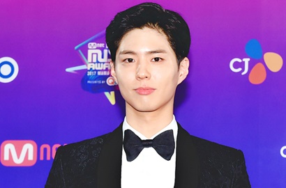 Tak Sabar Akan Segera Lulus, Park Bo Gum Makin Rajin Kuliah